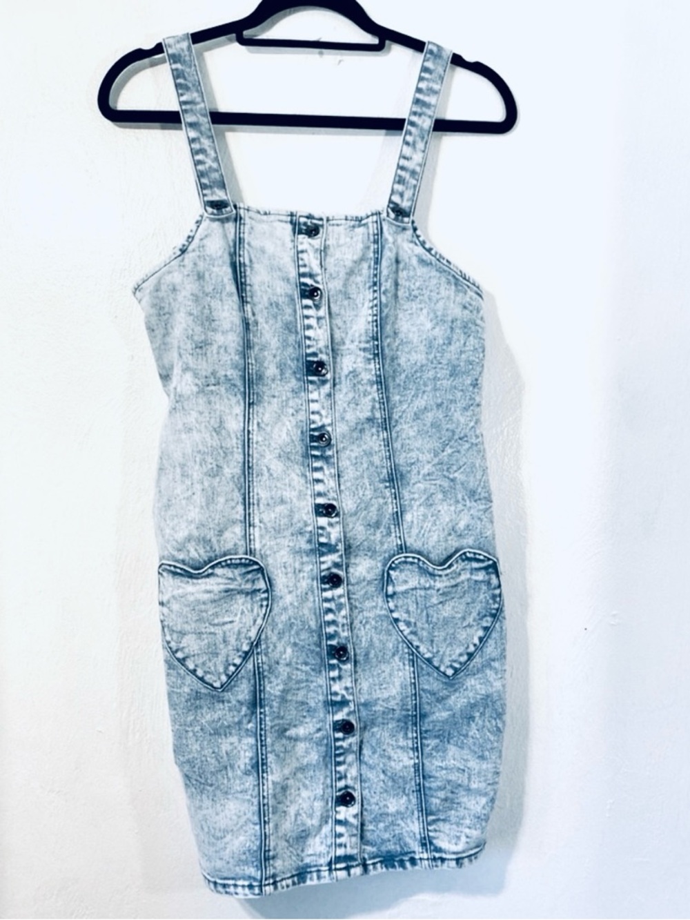 Hot Topic Blue Acid Wash Denim Button-Front Mini Dress with Heart Pockets.XL